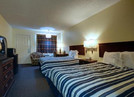 Americas Best Value Inn Comanche Exterior photo